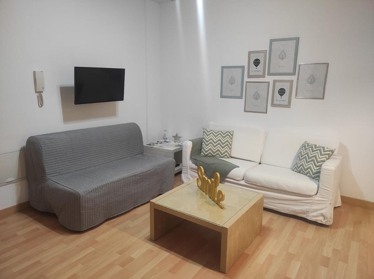 Apartamento Amplio estudio en centro y playa Victoria 13 Málaga Exterior foto